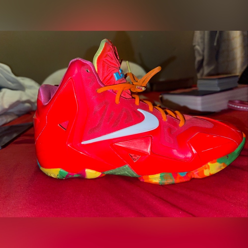 Lebron skittles Nike
